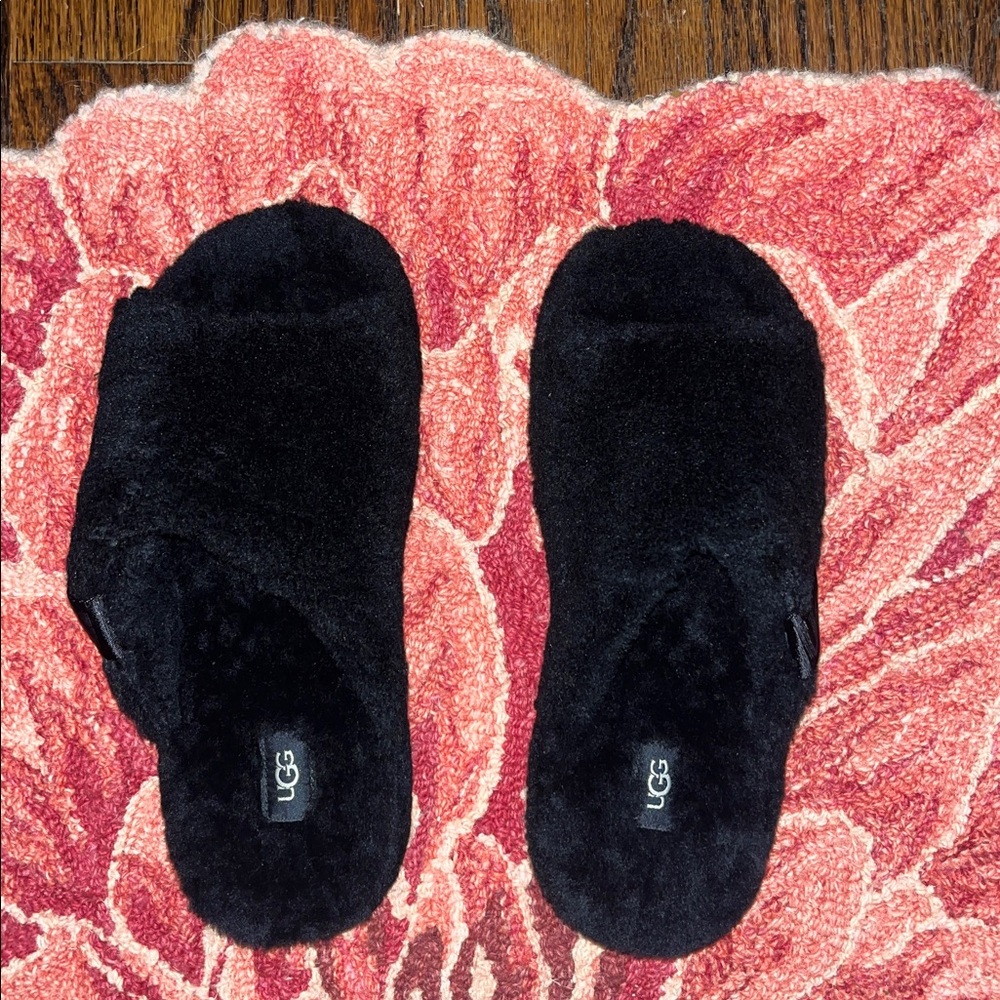 UGG Cozy Slipper Slides Women’s Size 8
